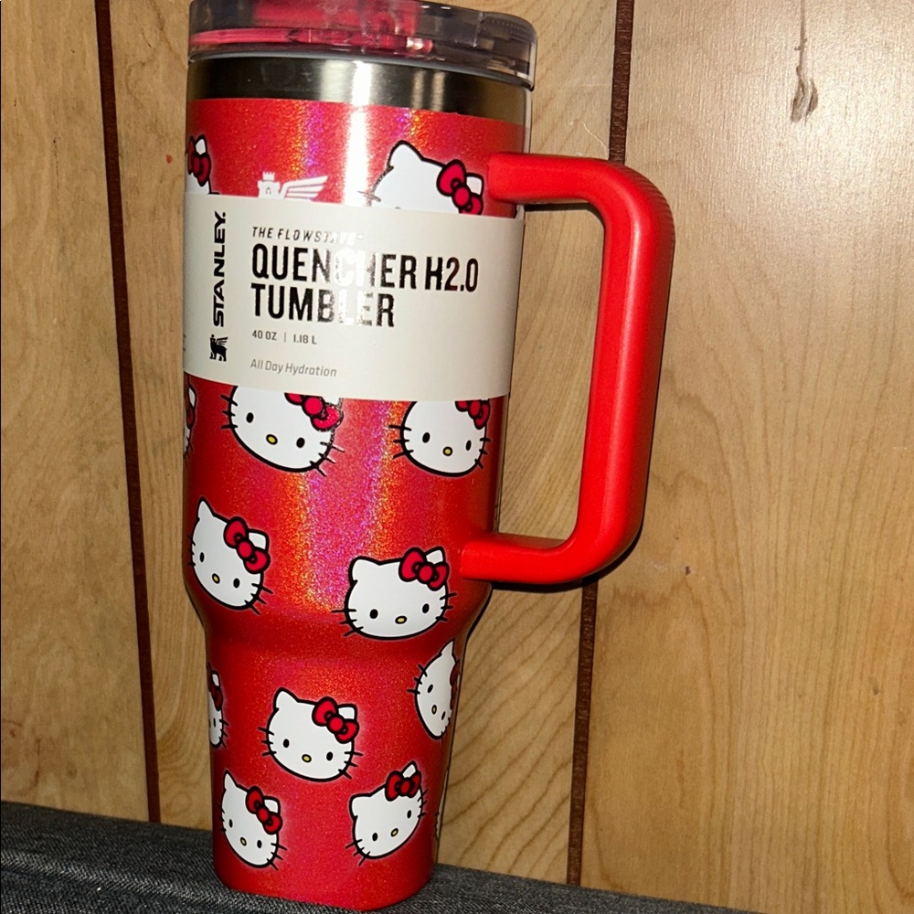 Stanley x Hello Kitty Glittery Red 40 oz Flowstate Tumbler - Picture 2 of 11